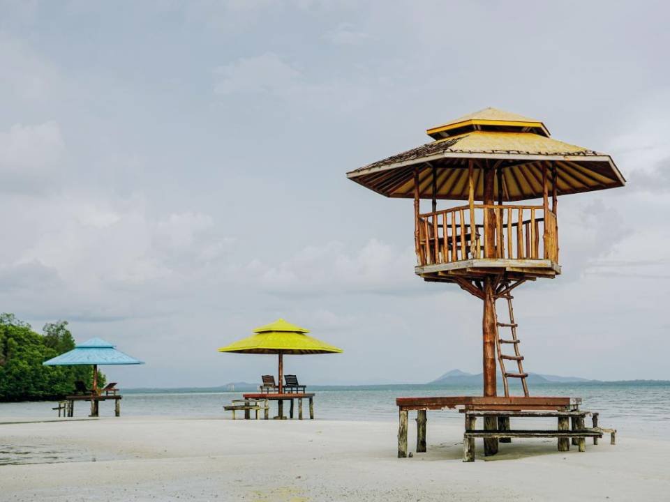 Escape the Ordinary: Discover the Magic of Leebong Island